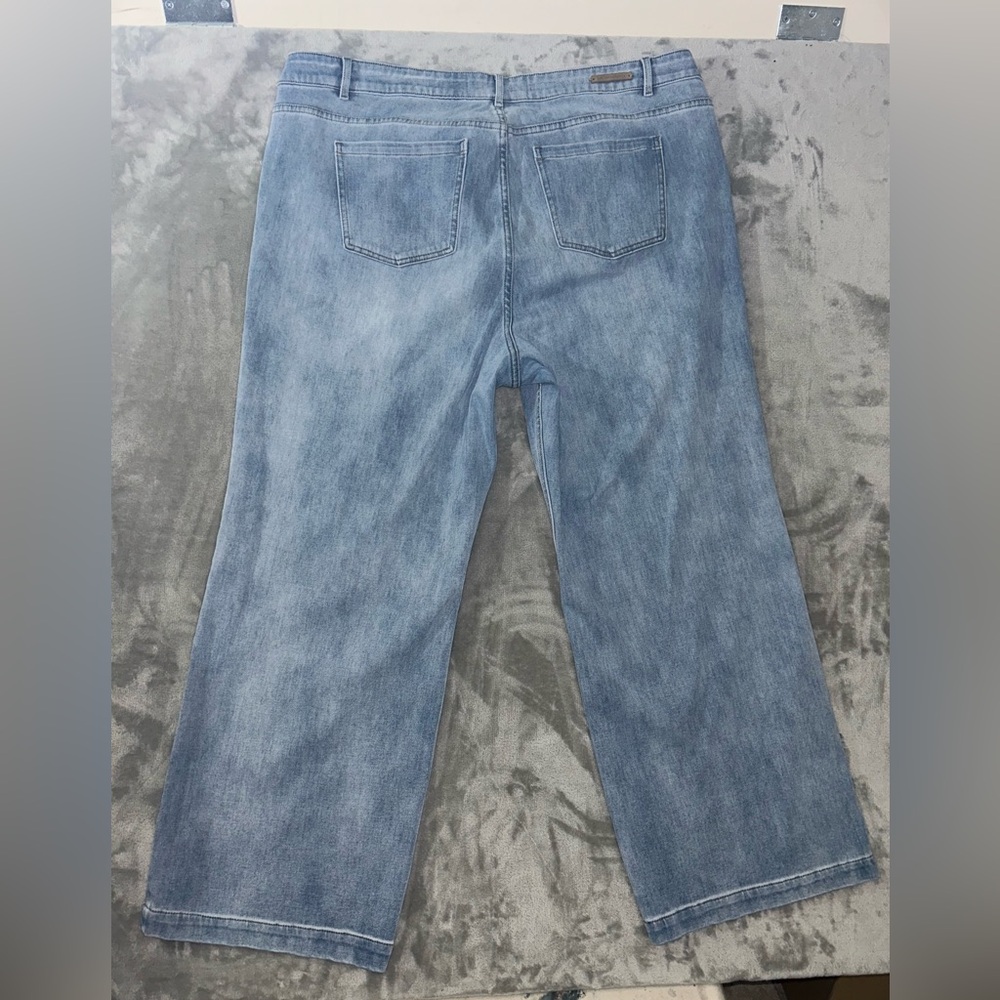 Soft surroundings ultimate denim wide leg jeans - Picture 3 of 9